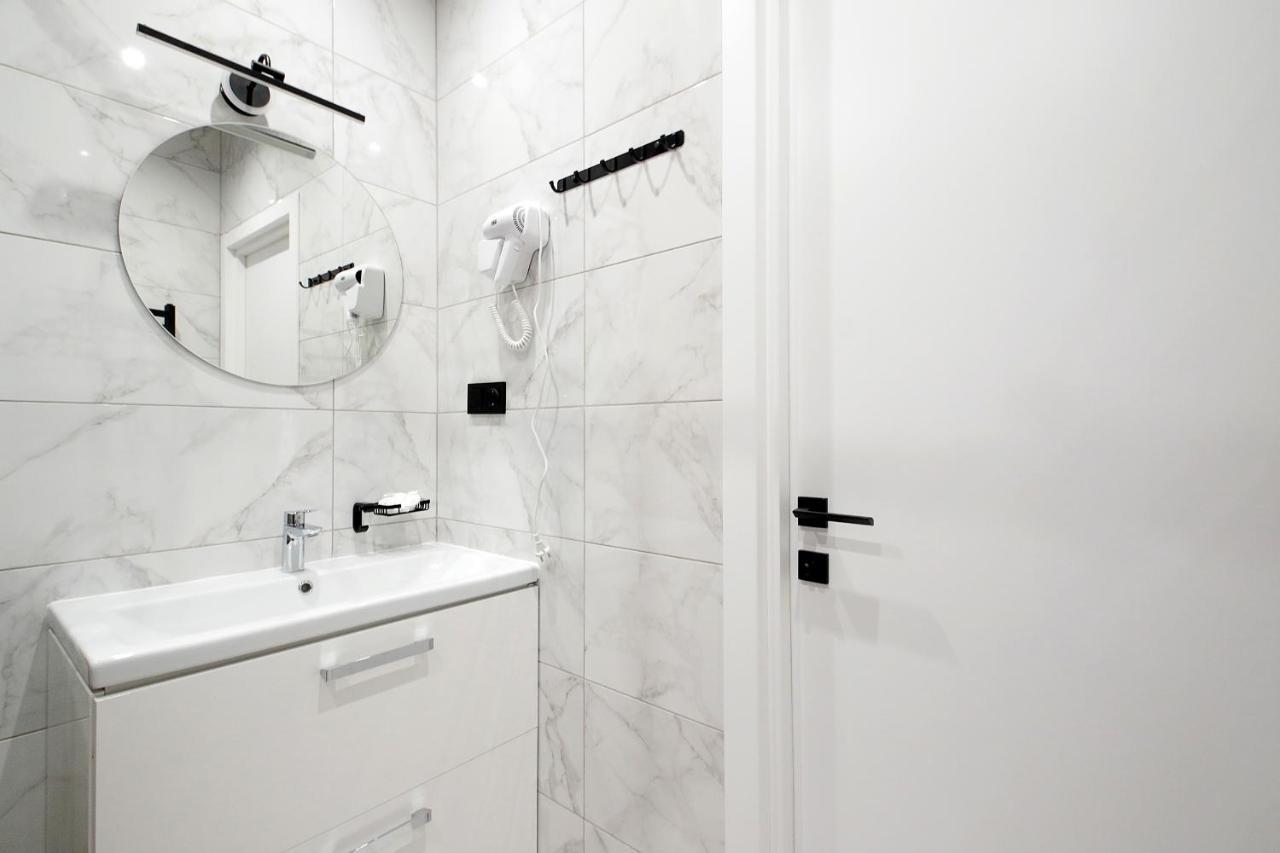 Luxury Nest Lviv Center Apartment Екстериор снимка
